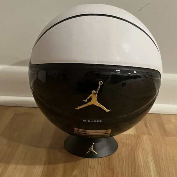 Nike Air Jordan Premium Basketball White Black Gratitude NEW "VERY RARE" - Picture 2 of 7